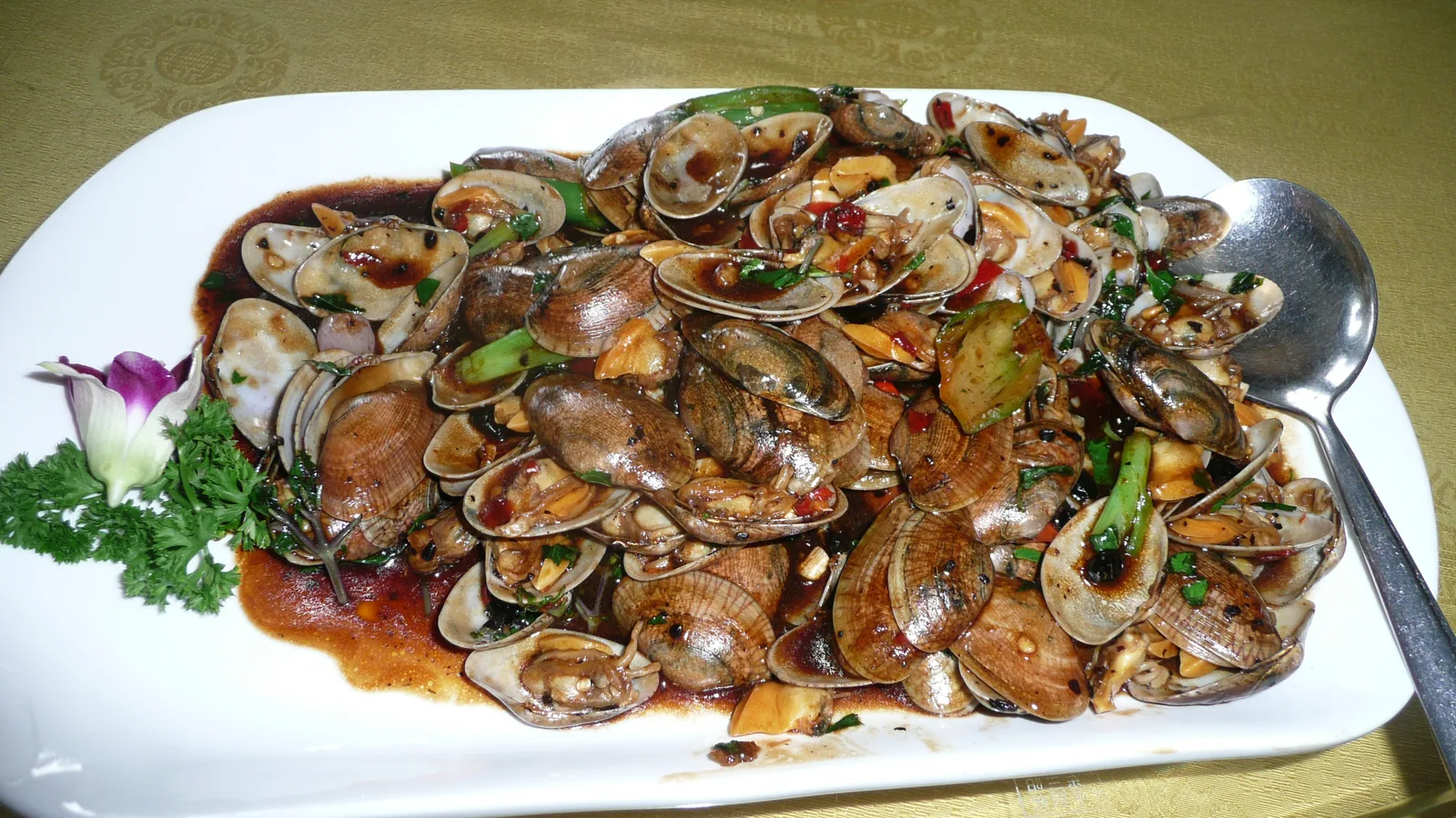 how-to-avoid-food-poisoning-in-china.jpg